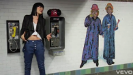  http://www.youtube.com/
The Platinum edition of ‘Who You Are’ is out now on iTunes: http://bit.ly/JJpni and HMV http://bit.ly/JJpnmhv
Music video by Jessie J performing Who You Are. (C) 2010 Universal Republic Records

